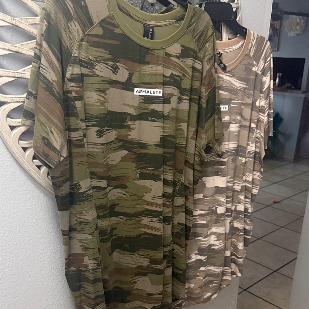 Alphalete Green and Tan Camo Brushstroke Tee